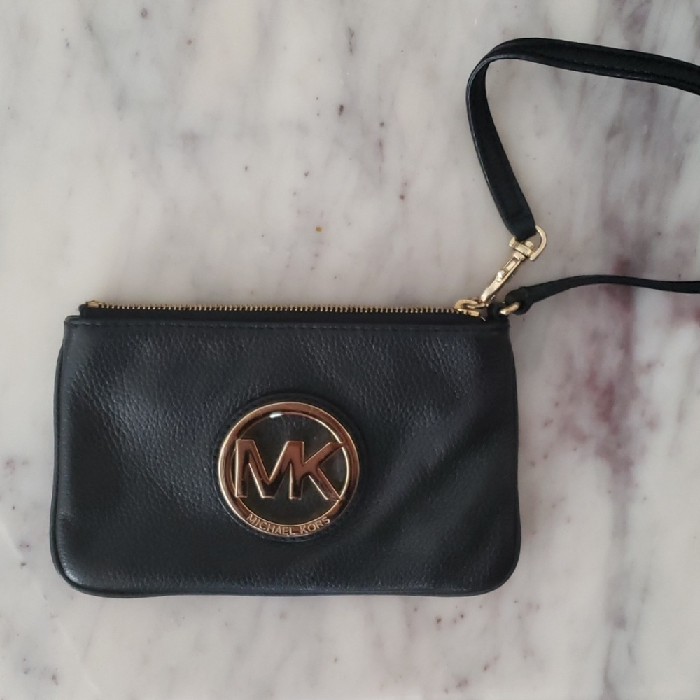 Michael Kors leather wristlet